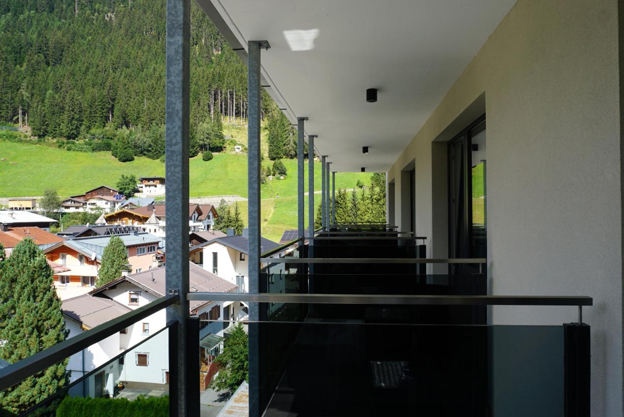 Hotel Alpenkoenigin - Sommer Silvretta Premium Card Inklusive See Exteriör bild